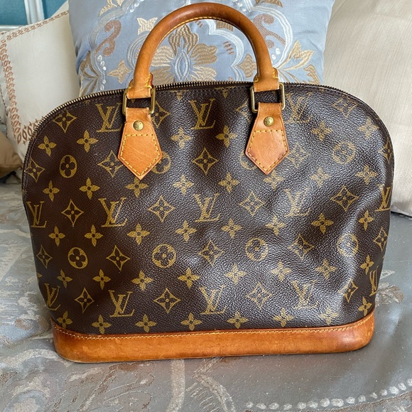 Louis Vuitton Handbags - Louis Vuitton Alma PM